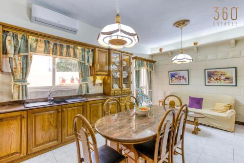 Spacious 4BR Terraced House with Rooftop Access by 360 Estates