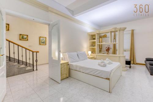 Spacious 4BR Terraced House with Rooftop Access by 360 Estates