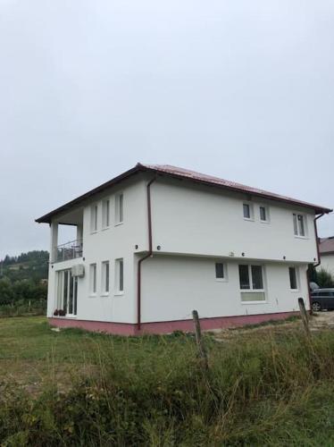 !فيلا تستحقها لاجازتك في البوسنة !فيلا تستحقها لاجازتك في البوسنة