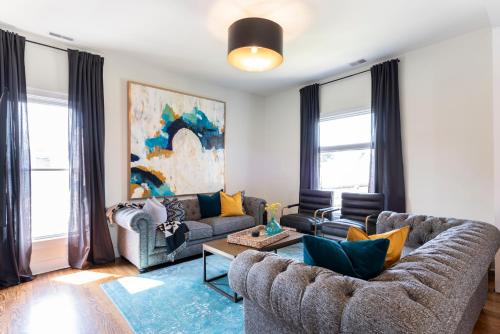 Bourbon Suites -Foodies -Bourbon -2 Living Rooms in Louisville, USA