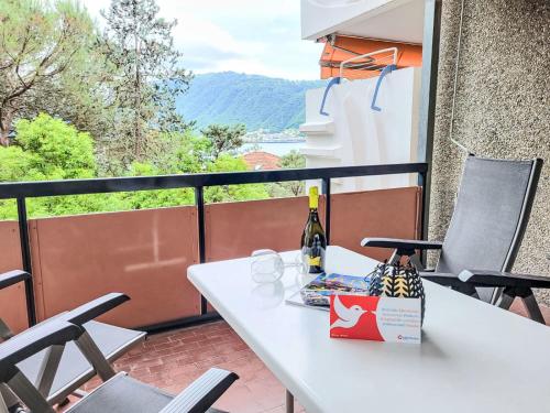 Apartment Amazing Apt- 505 by Interhome in Bissone