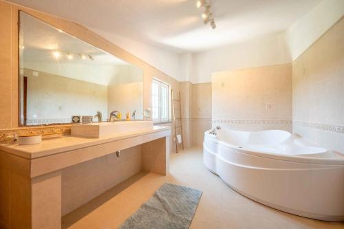 GuestReady - Casa de Nazaré da Galileia, Quinta do Anjo (foto 6)