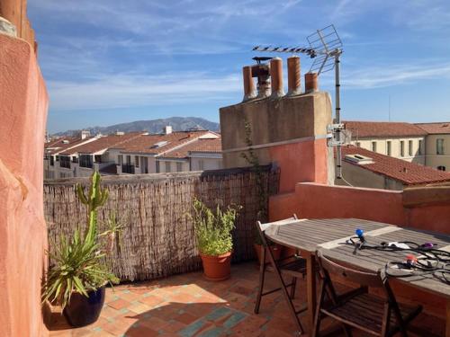 Appartement terrasse vue panoramique au coeur du Panier, Marseille (photo 7)