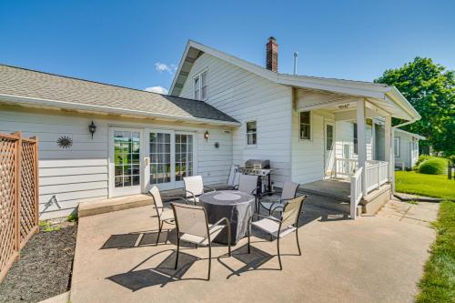 5 Mi to Hersheypark: Family Home w/ Game Room