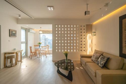 Yi Du Home with Double Views-At West Nanjing Road, Near Metro, Cards OK, Shanghai (foto 4)