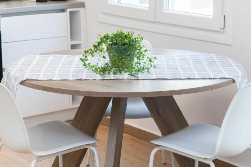 Kipseli New Modern Cosy Apartments Apt No 4 - image 2