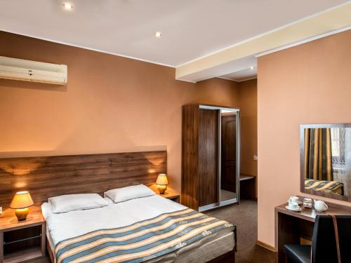 Lviv Central Jam Hotel - image 12
