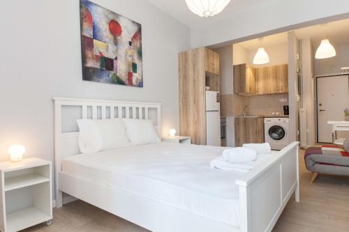 Fresh Exarcheia Studio with Balcony & Style - image 5