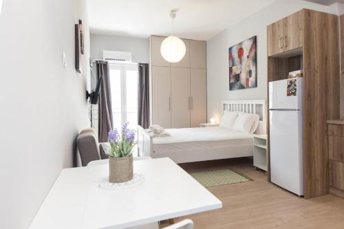 Fresh Exarcheia Studio with Balcony & Style - image 7