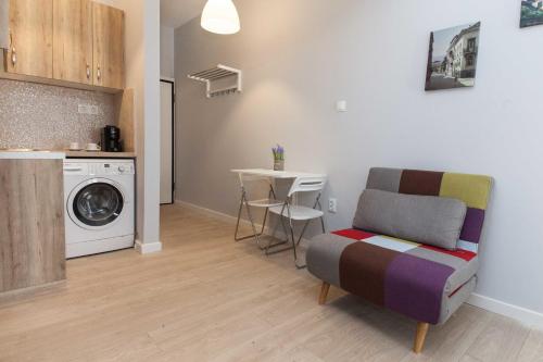 Fresh Exarcheia Studio with Balcony & Style - image 12