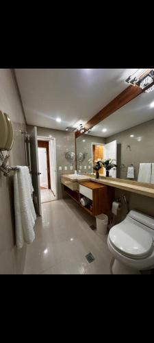 Bathroom, Suite ejecutiva en el CCCT near El Gourmet Vegetariano