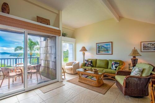 Sealodge E10-oceanfront and updated top floor perfect for honeymoon - image 3