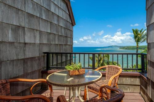 Sealodge E10-oceanfront and updated top floor perfect for honeymoon - image 10