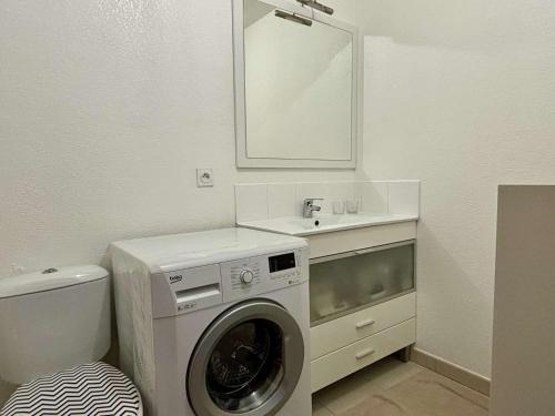 Classic Apartment image 3