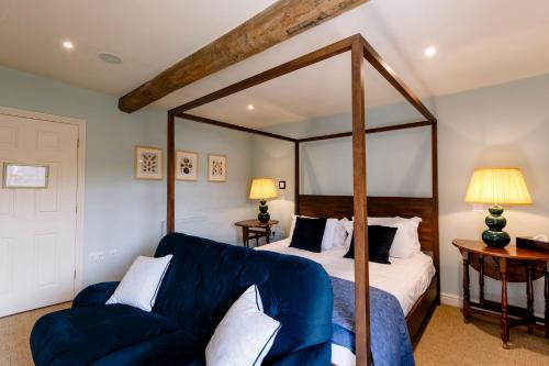 578464602 The Crown, Bildeston