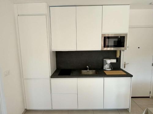 Classic Apartment image 10