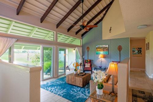 Spacious and light private with golf course and ocean views! - image 9