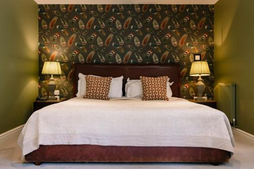 578469776 The Crown, Bildeston