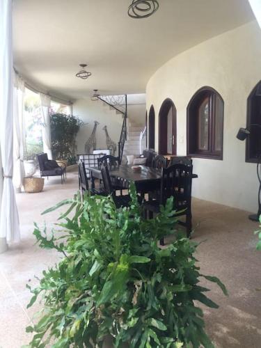 Warang plage villa in Ouoran