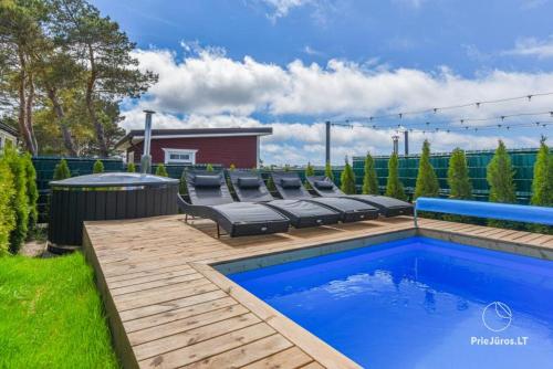 Namas su PRIVAČIU BASEINU ir JACUZZI!