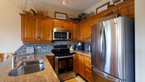Painted Cliff 28 | Ski-In-Ski-Out Townhouse on Blackcomb w/ Hot Tub, Fireplace, Parking in Whistler, Canada