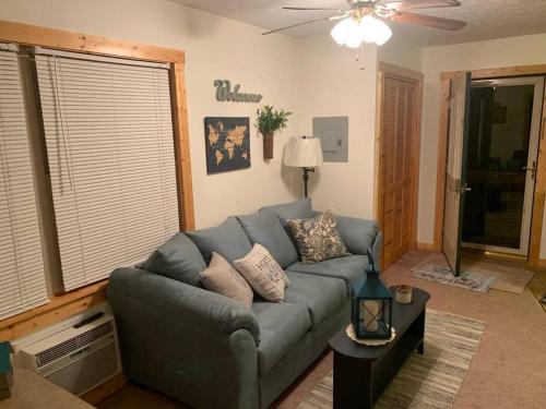 Happy Place Cottage in Christiansburg, USA