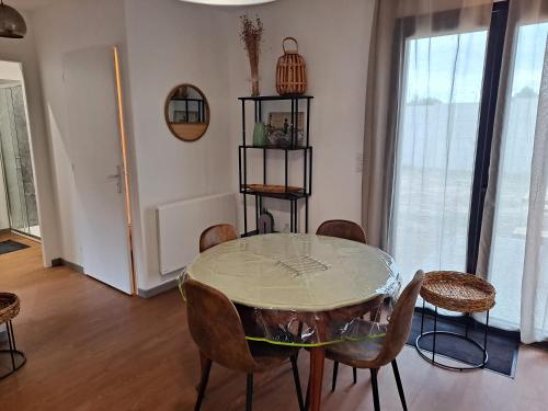 Iekārtas, Les Fleurs de Lin - logement neuf entre Etretat et Veules les Roses avec jardin clos et parking in Canouville
