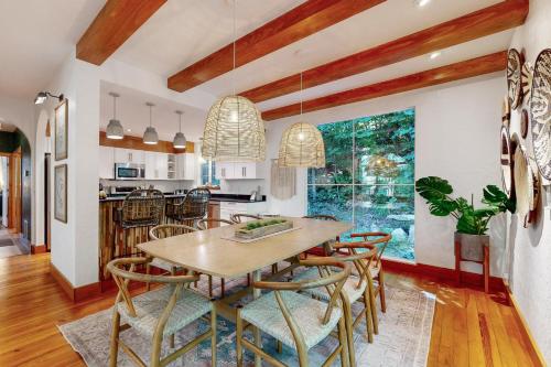 Heartwood Manor in Asheville, USA
