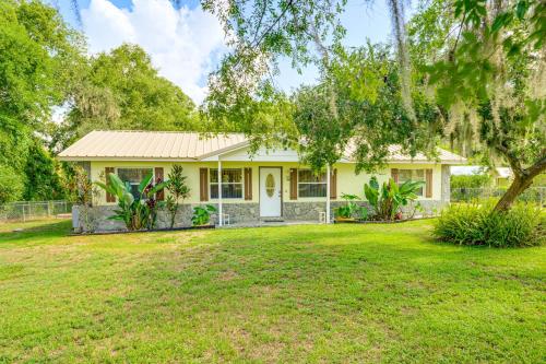 Welcoming Bartow Home Near Family Attractions! in Bartow, USA