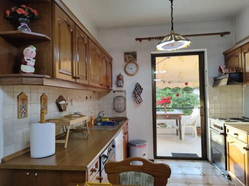 Μαρούσι κέντρο μεγάλο διαμέρισμα 5 λεπτά κοντά (Μαρουσι κεντρο μεγαλο διαμερισμα 5 λεπτα κοντα) in Lykovrysi