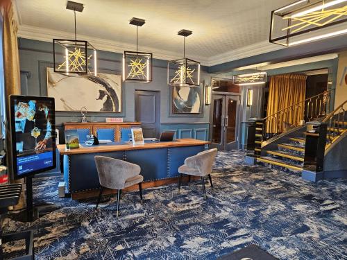 凱恩達勒酒店及休閑俱樂部 (The Cairndale Hotel & Leisure Club) in 鄧弗里斯市中心