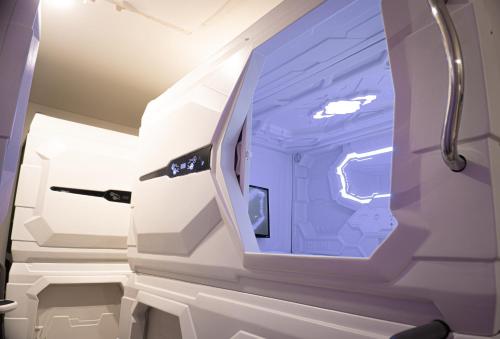 Small Single Capsule  image 9