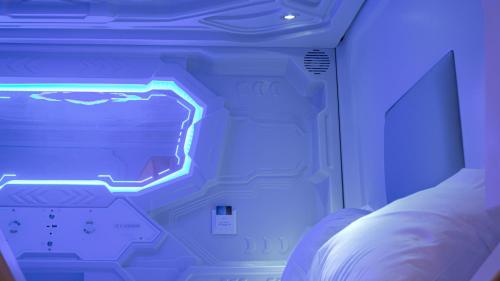 Small Single Capsule  image 8