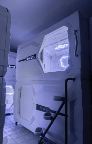 Small Single Capsule  image 5