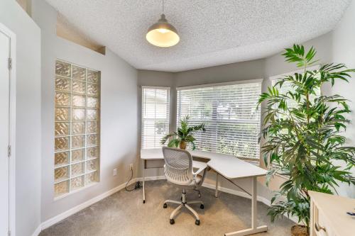 Deltona Vacation Rental with Patio Near Orlando! in Deltona, USA