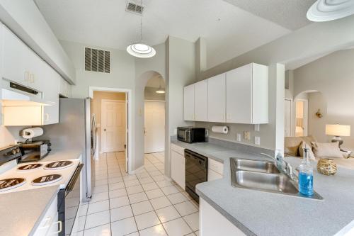 Deltona Vacation Rental with Patio Near Orlando! in Deltona, USA