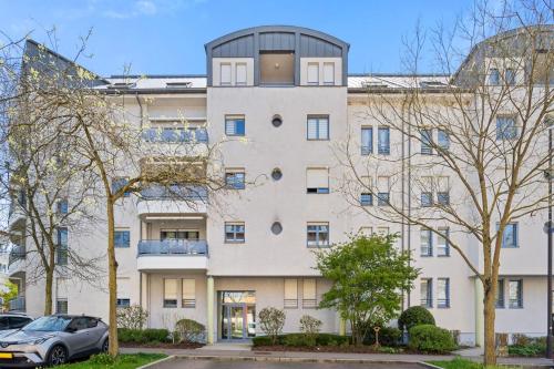 酒店外观, Modern Lux Apartment with Balcony in Luxembourg in 岑斯