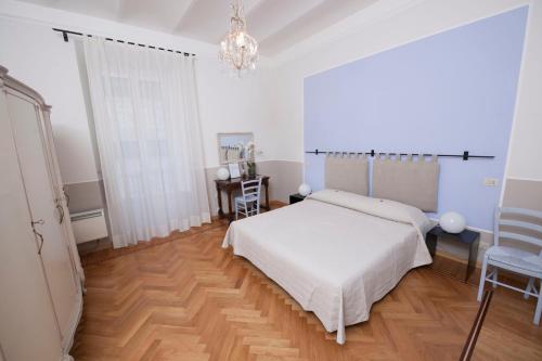 Florian Rooms Guest House - image 4