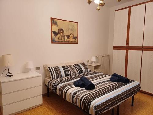 Elisabet near center of Florence