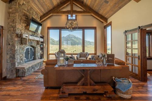 Emigrant Peak Lodge in Pray, USA