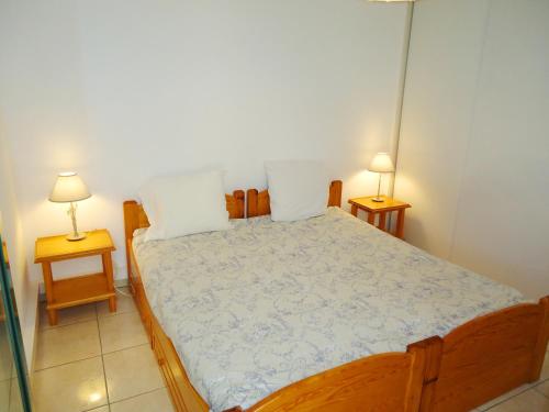 One-Bedroom Apartment with Garden View image 8