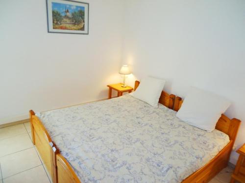 One-Bedroom Apartment with Garden View image 1