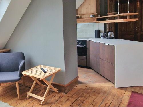 One-Bedroom Apartment image 10