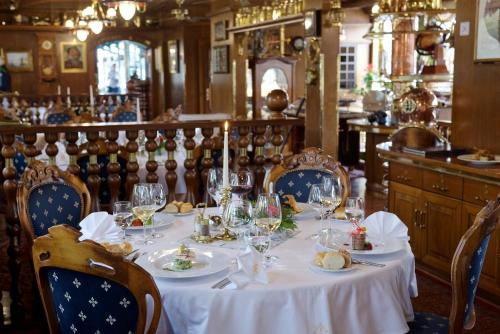 Admiral Botel - image 13