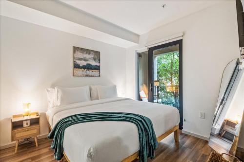 Cozy 1BR apt in Hollywood w Pool, Gym and Parking, Los Angeles (photo 7)