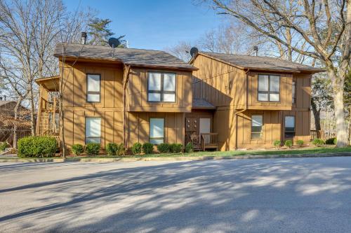 Lake Cumberland Resort Condo w/ Direct Lake Access in Burnside (KY)