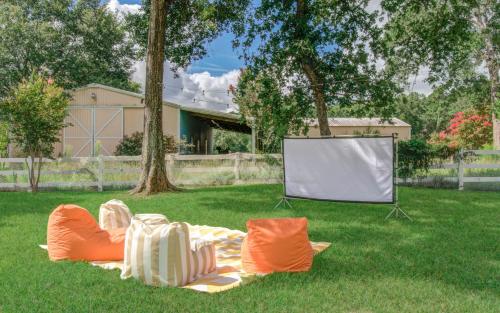 4BD - Pool & Movie Theater - Lake Conroe Nearby in Conroe, USA