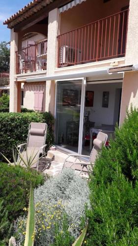 Apartment with Garden View image 5
