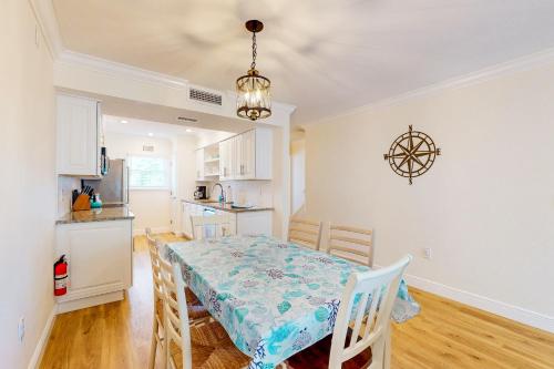 Bay View Villas #118 4