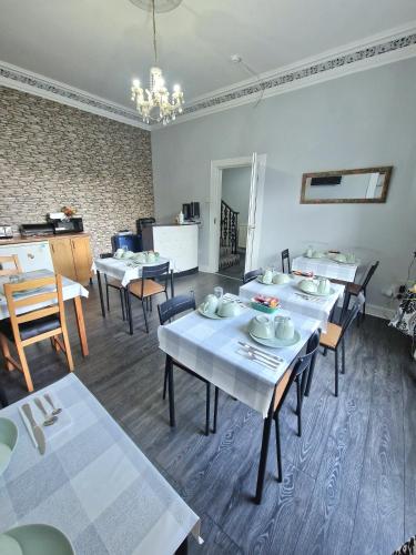 Dalry Guesthouse - image 11